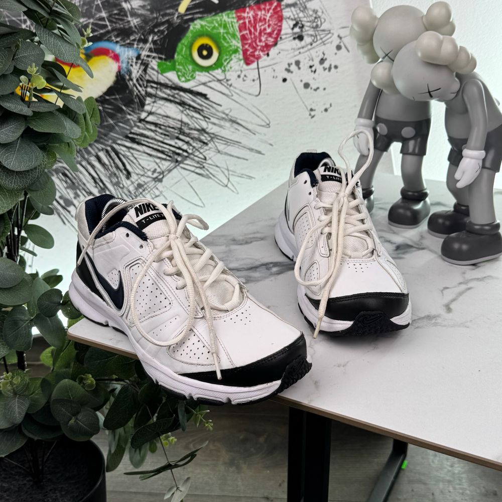 Кросівки Nike T Lite 41 розмір 2147