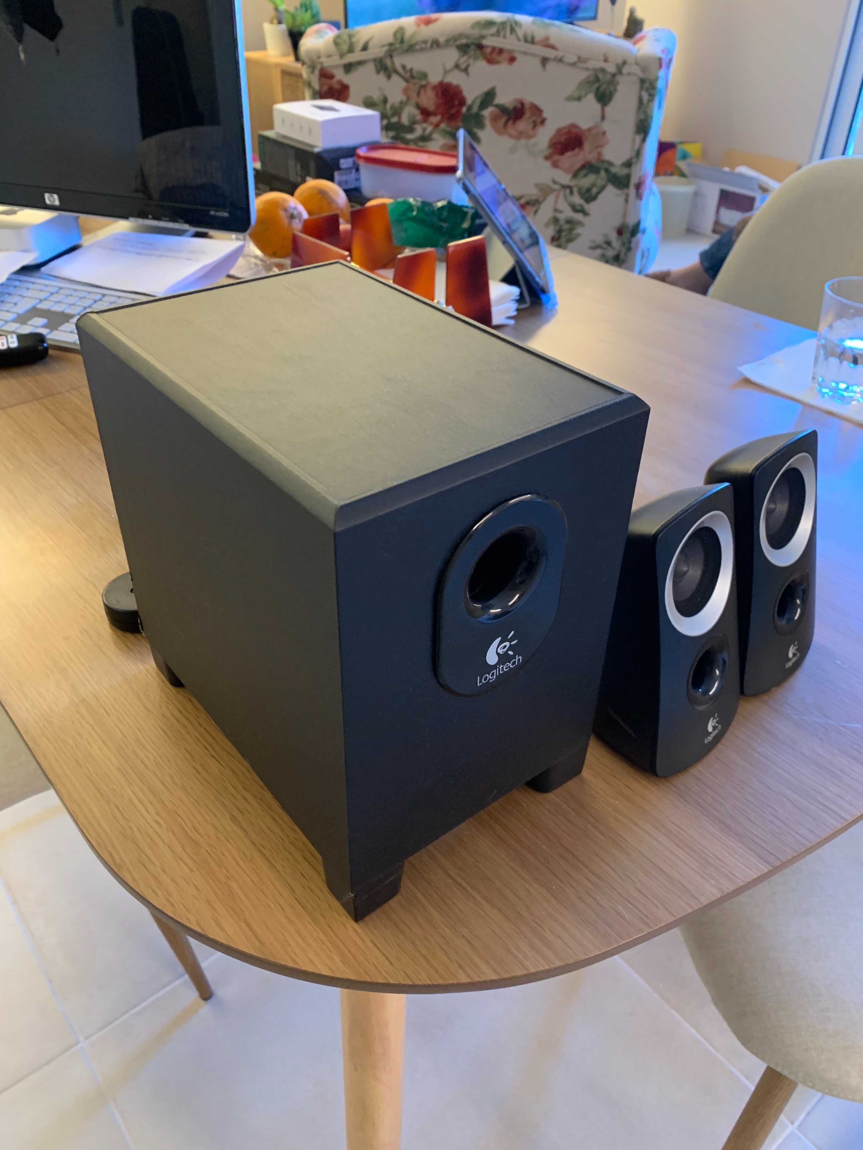 Colunas Logitech Z313 c/ Subwoofer