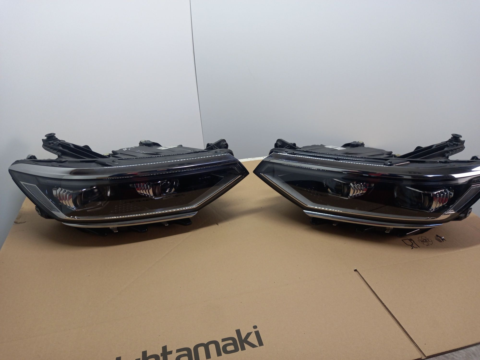 Lewa lampa przednia VW Passat B8 lift