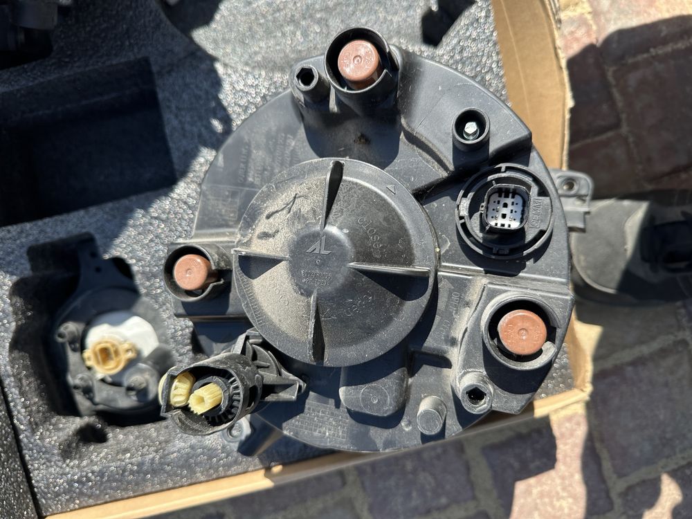 Zestaw lamp halogenowych Jeep Wrangler JL 2018–2021 ORYGINAŁ