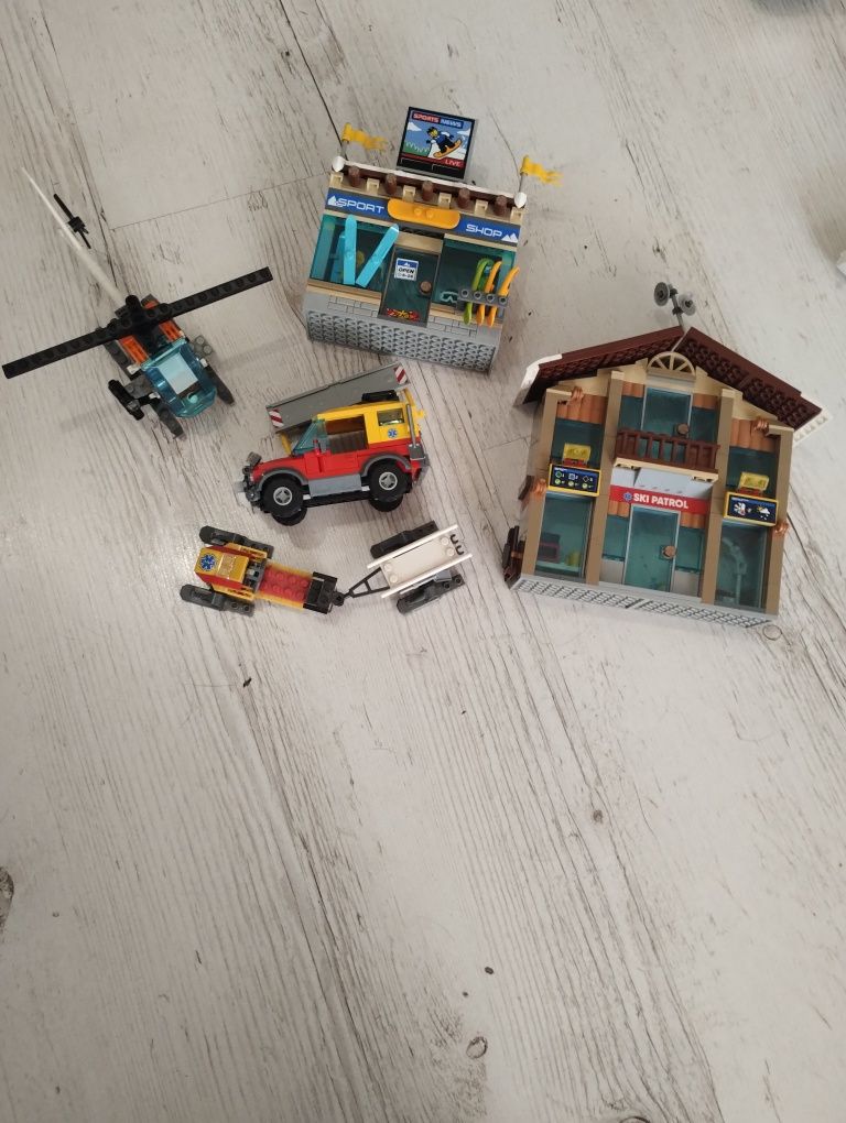 Zestawy LEGO z figurkami i akcesoiami do negocjacji