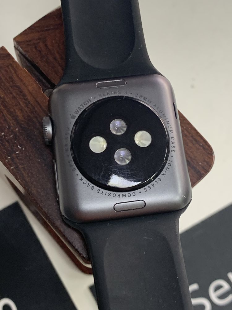 Оригінальні  Apple watch series 3 38 mm