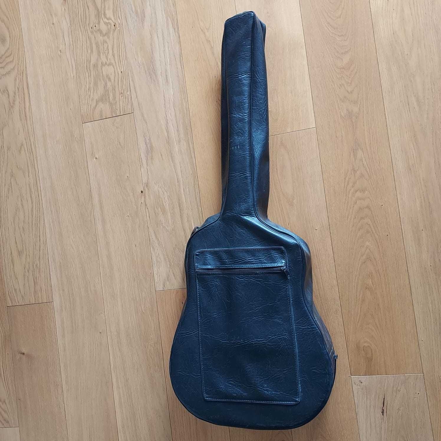 Guitarra Fender Modelo La Brea com capa