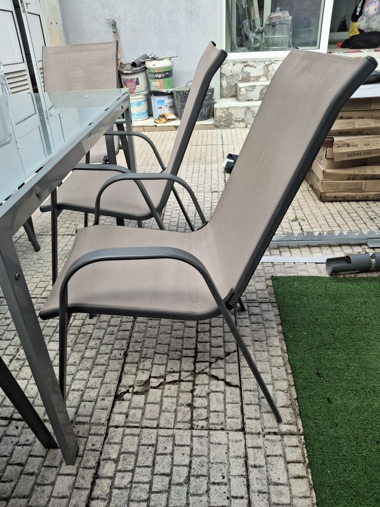 Mesa da vidro com 6 cadeiras