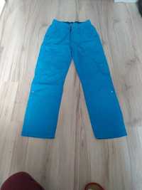 Spodnie z cienkiego materiału, podwijana nogawka 158