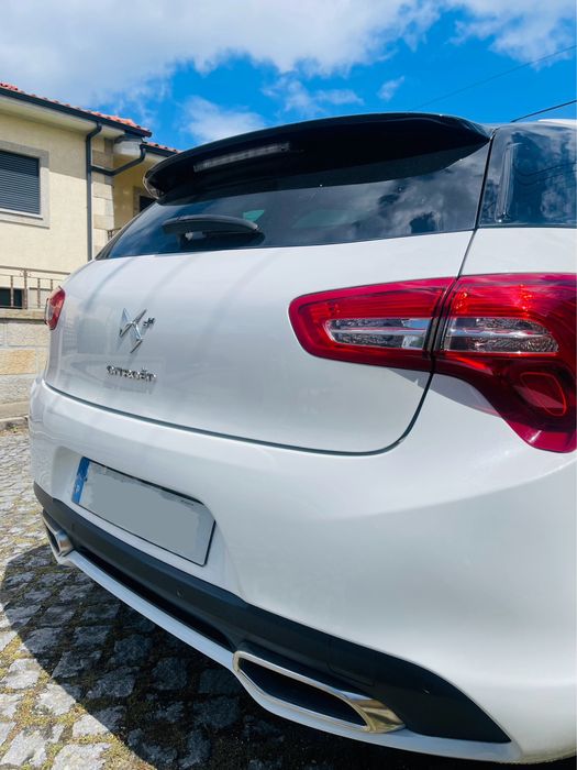 Citroen DS5 2.0 HDI SPORT CHIC 107.000km