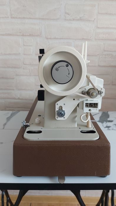 Maszyna do szycia Łucznik 466