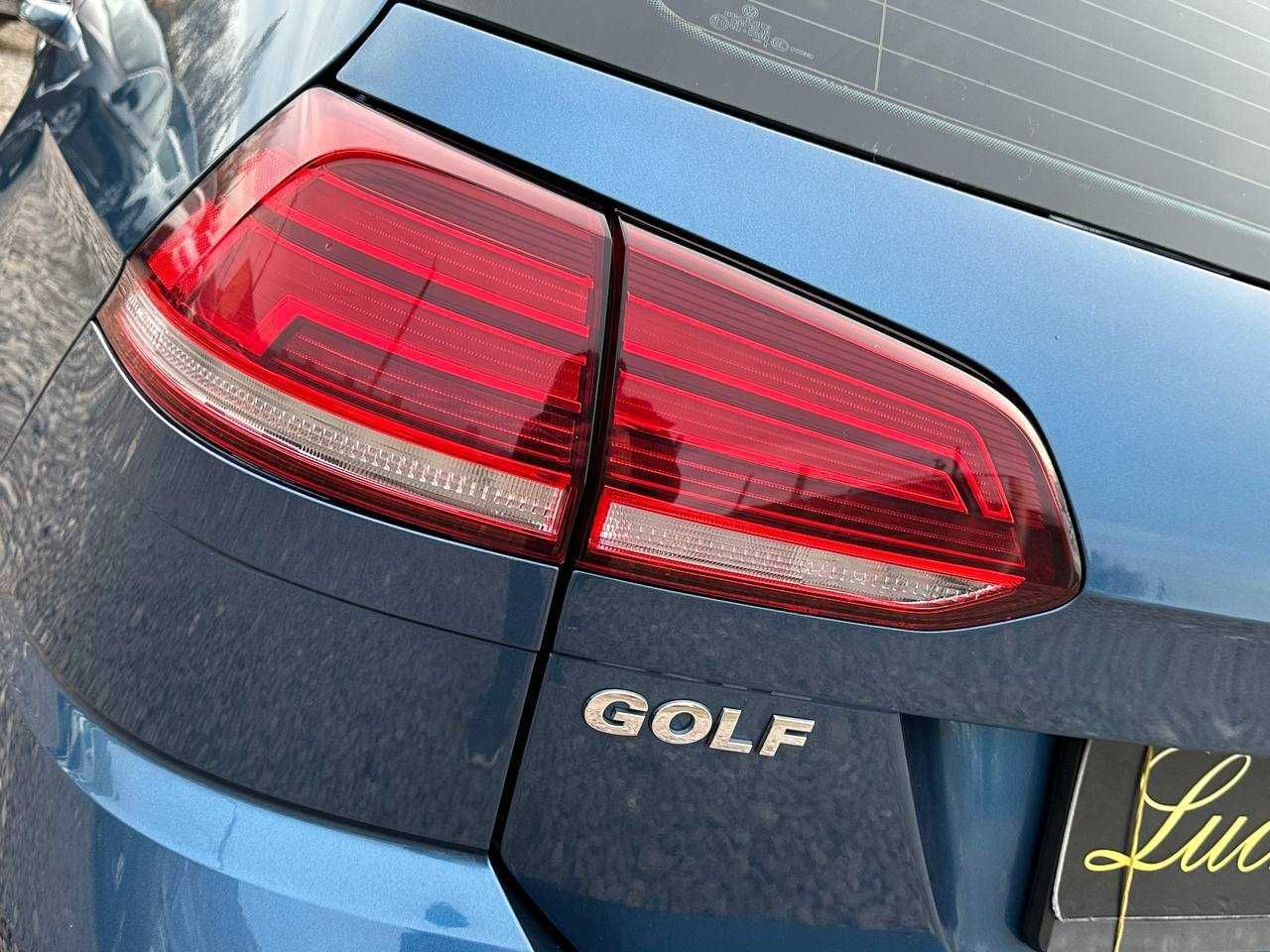 Авто Volkswagen Golf 2019