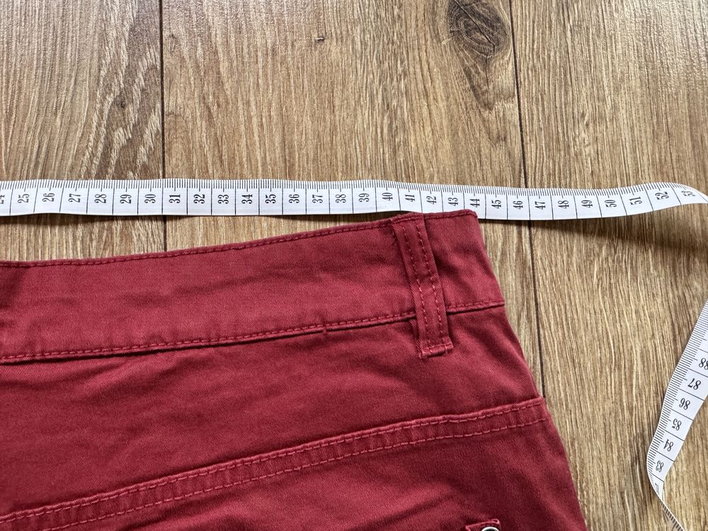 Czerwone spodnie Vesari, rozmiar W33/L32