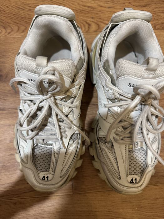 Balenciaga track 1