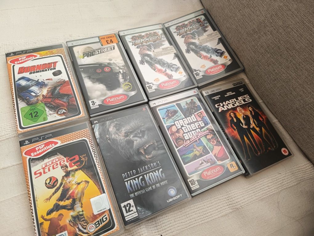 Oryginalne pudełka od gier PSP