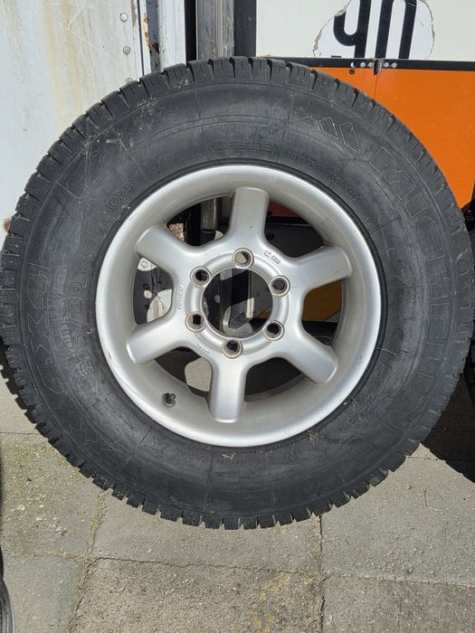 Alufelga BORBET KBA42837 ET12 139,7 Terenowe Nissan Terrano Mitsubishi