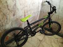 Bicicleta BMX de aro 20