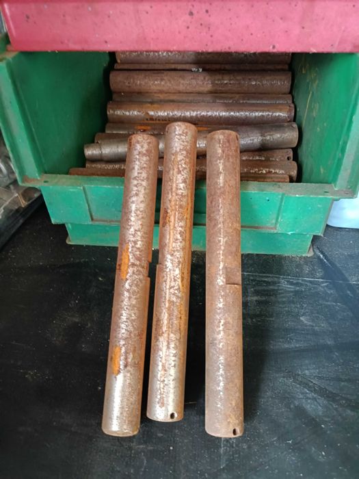 Wałki i rury stalowe różne typy