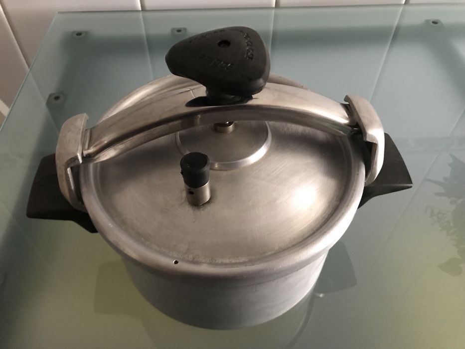 Panela de pressão Silampus