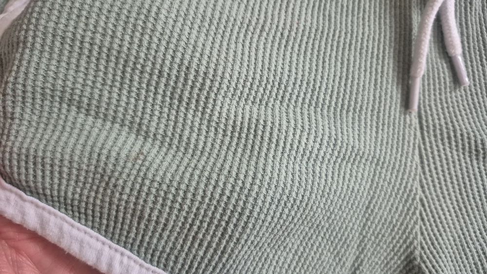 Krótkie sportowe spodenki damskie waflowe Primark r. XS