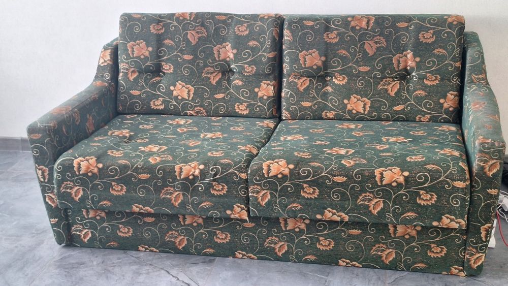 Диван книжка в отличном состоянии