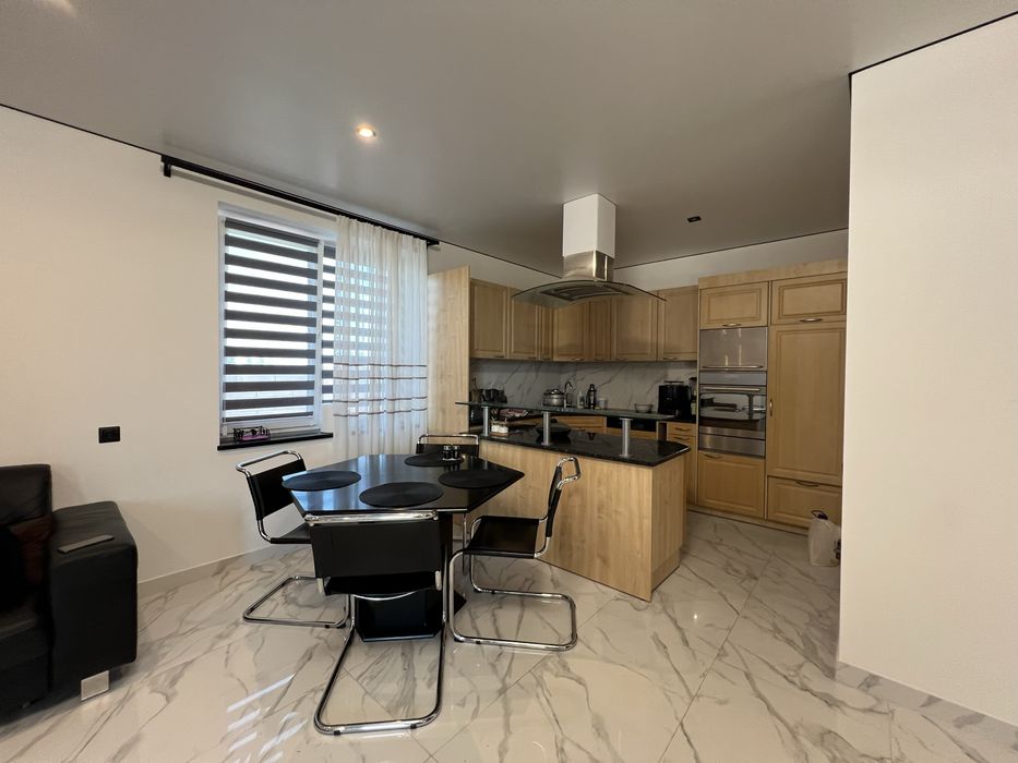 Продаж готового будинку під єоселю