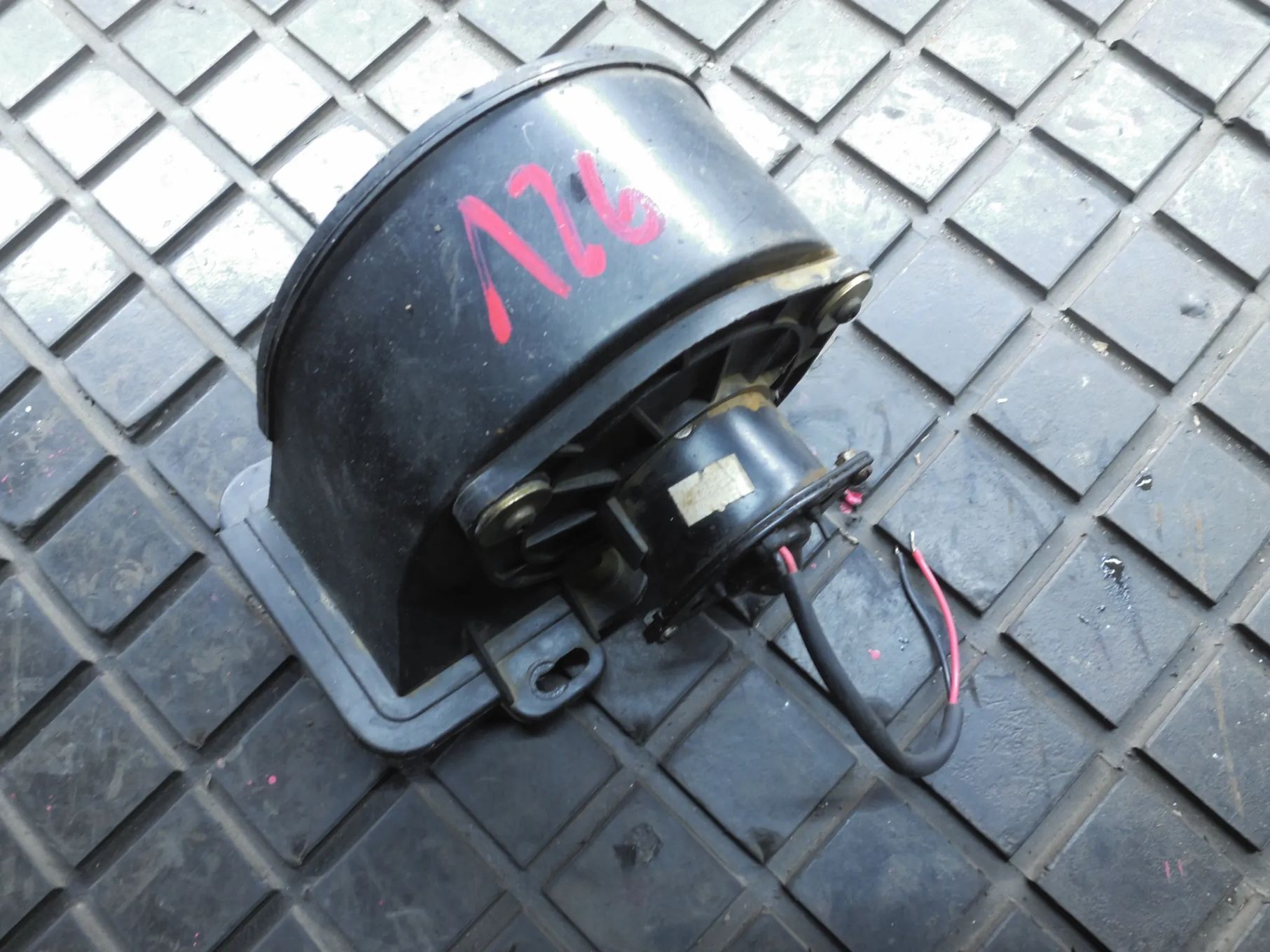 FIAT 126P MALUCH WENTYLATOR NAWIEWU DMUCHAWA POSIADAM 2 SZTUKI
