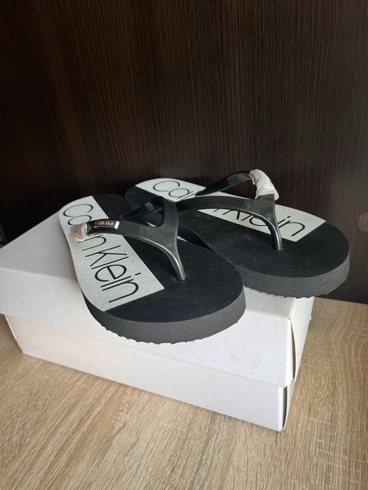 Calvin Klein вьетнамки оригинал