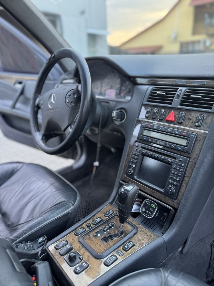 Продам W210 Мерседес