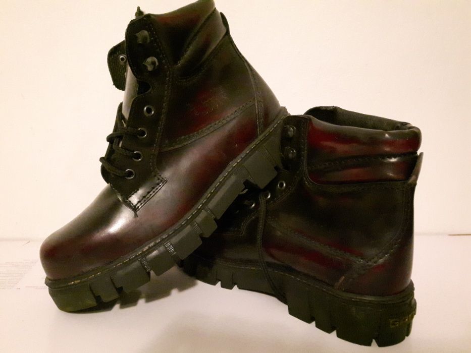 Buty zimowe młodzieżowe rozmiar 37 i 39 skórzane