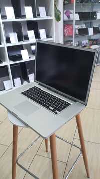 MacBook Pro 17 cali, model A1297