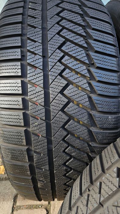 245/40R18 continental winter TS 850P