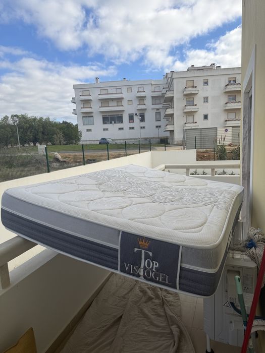 Cama com colchao casal