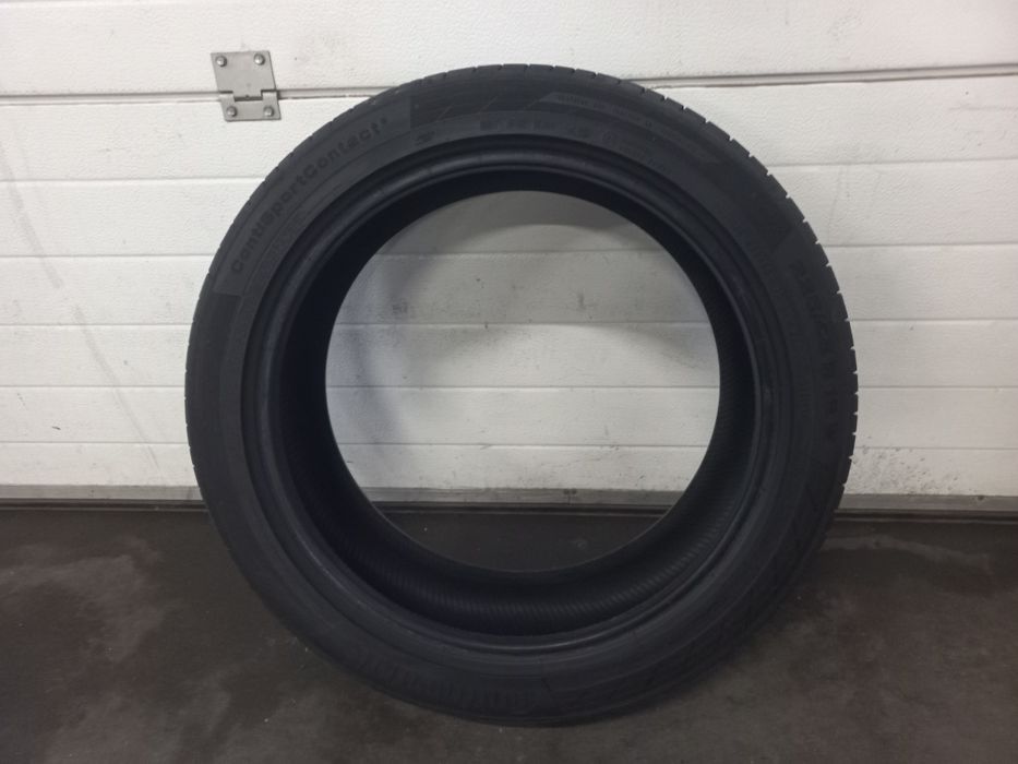 Opony letnie Continental 225/45/19 92W