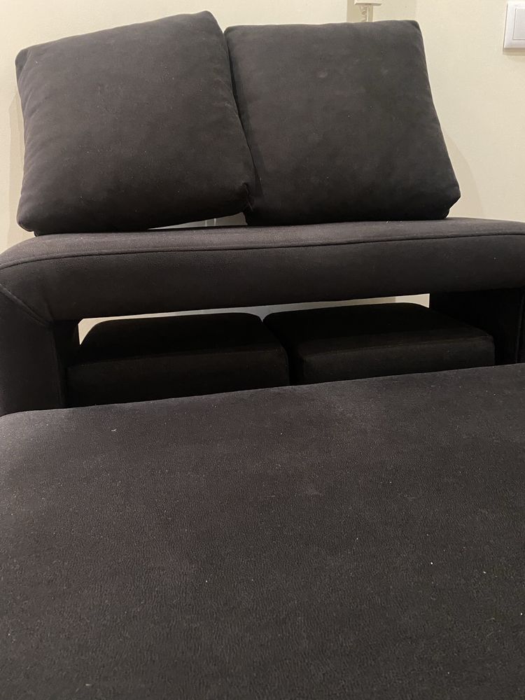 Sofá modular em preto – ótimo estado