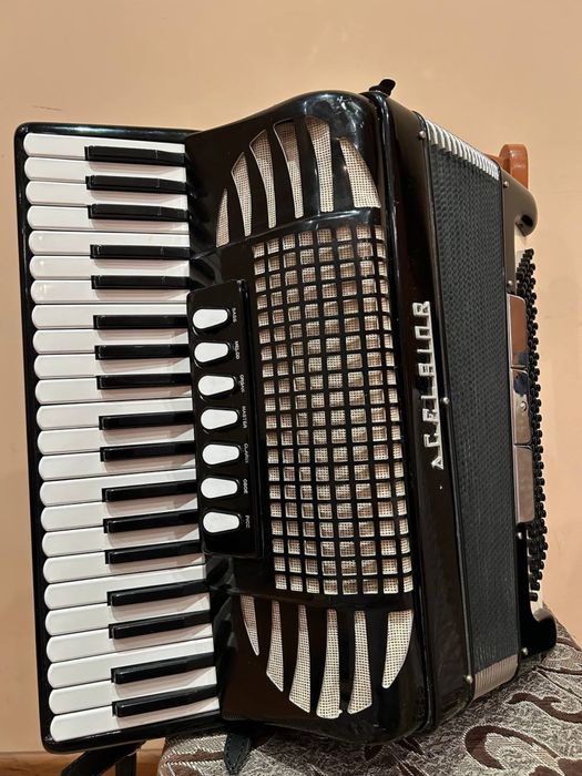 Продам 3 акордеона