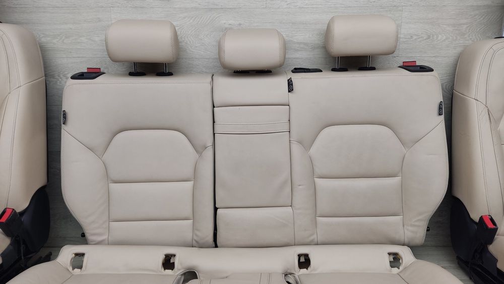 Сидіння водія пасажира з AirBag диван задній  Infiniti QX30