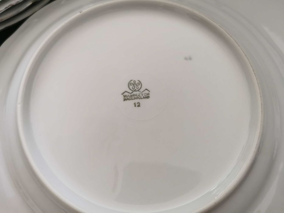 PRL zestaw 12 talerzy obiadowych porcelana