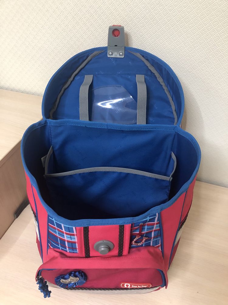 Рюкзак для школи фірми step by step
