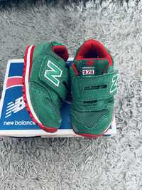 Дитячі кросівки new balance