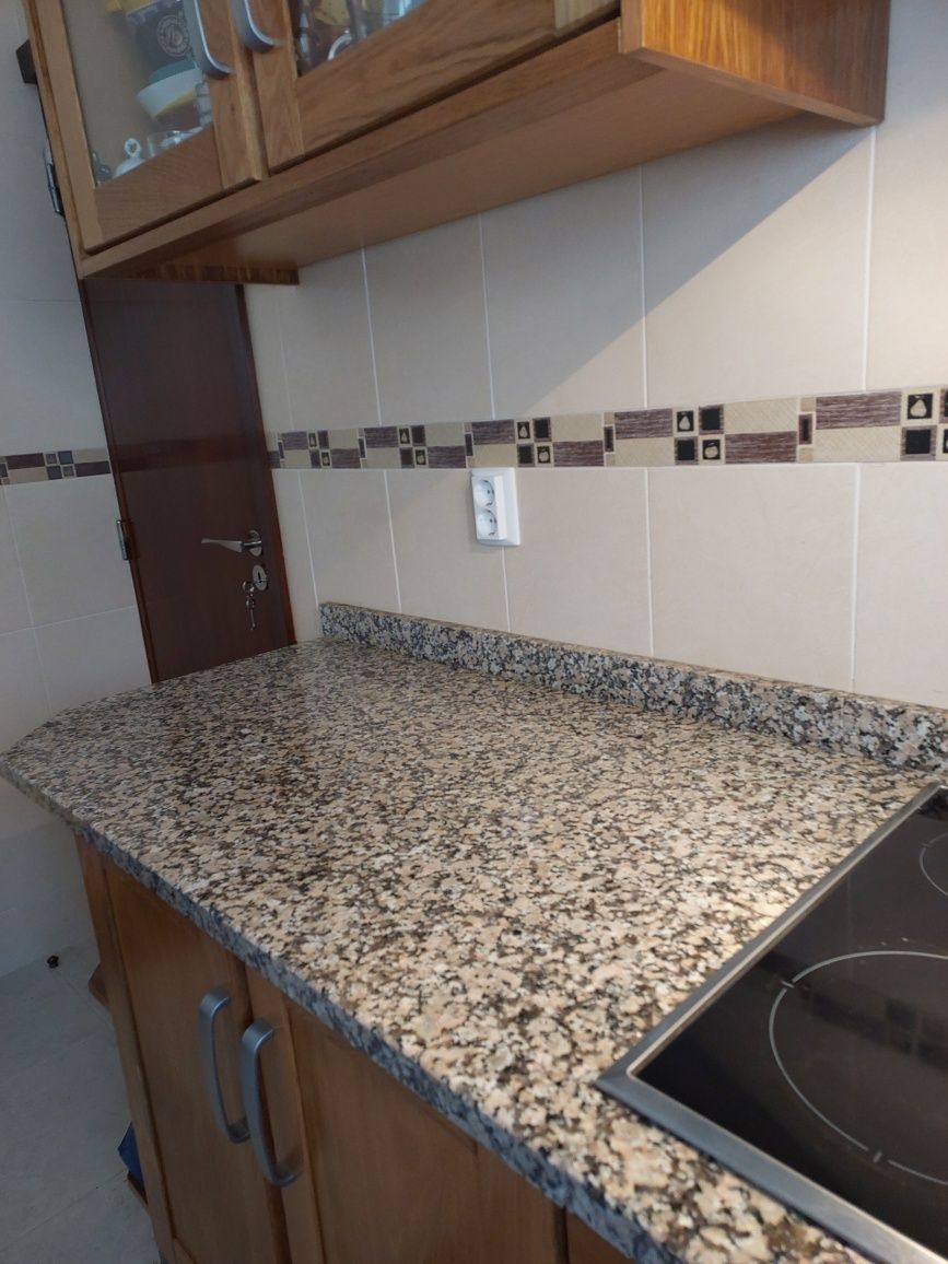 Banca de cozinha e lava louça