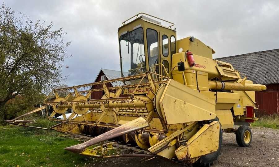 kombajn do zboża New Holland 1540 ze Szwecji