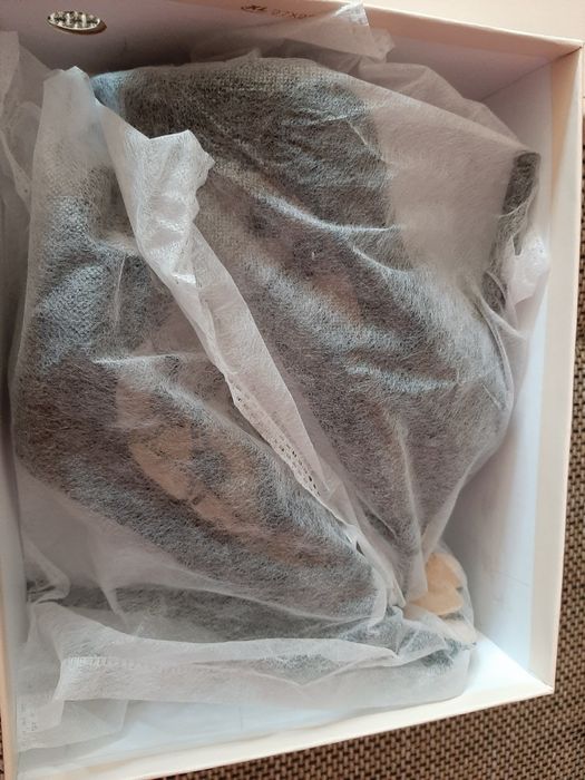 Sandałki na obcasie