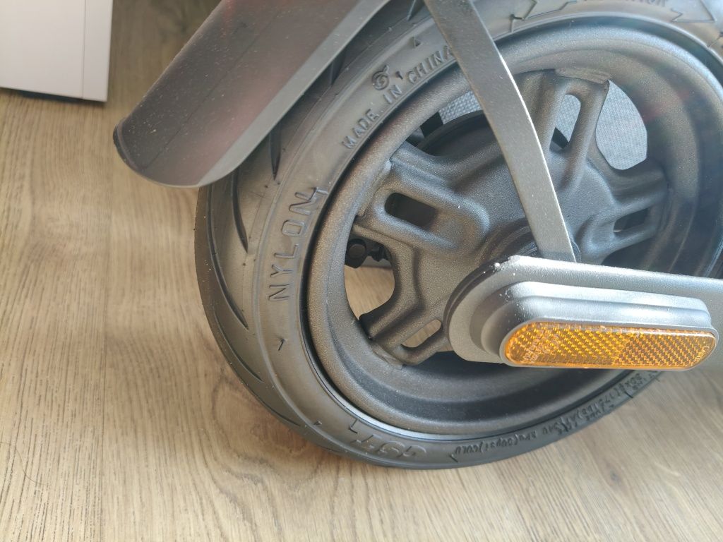 Sprzedam nową hulajnogę elekryczną Navee v25