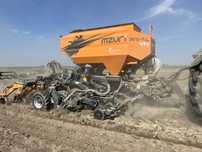 Usługa siewu pasowego Strip Till Mzuri 4TX