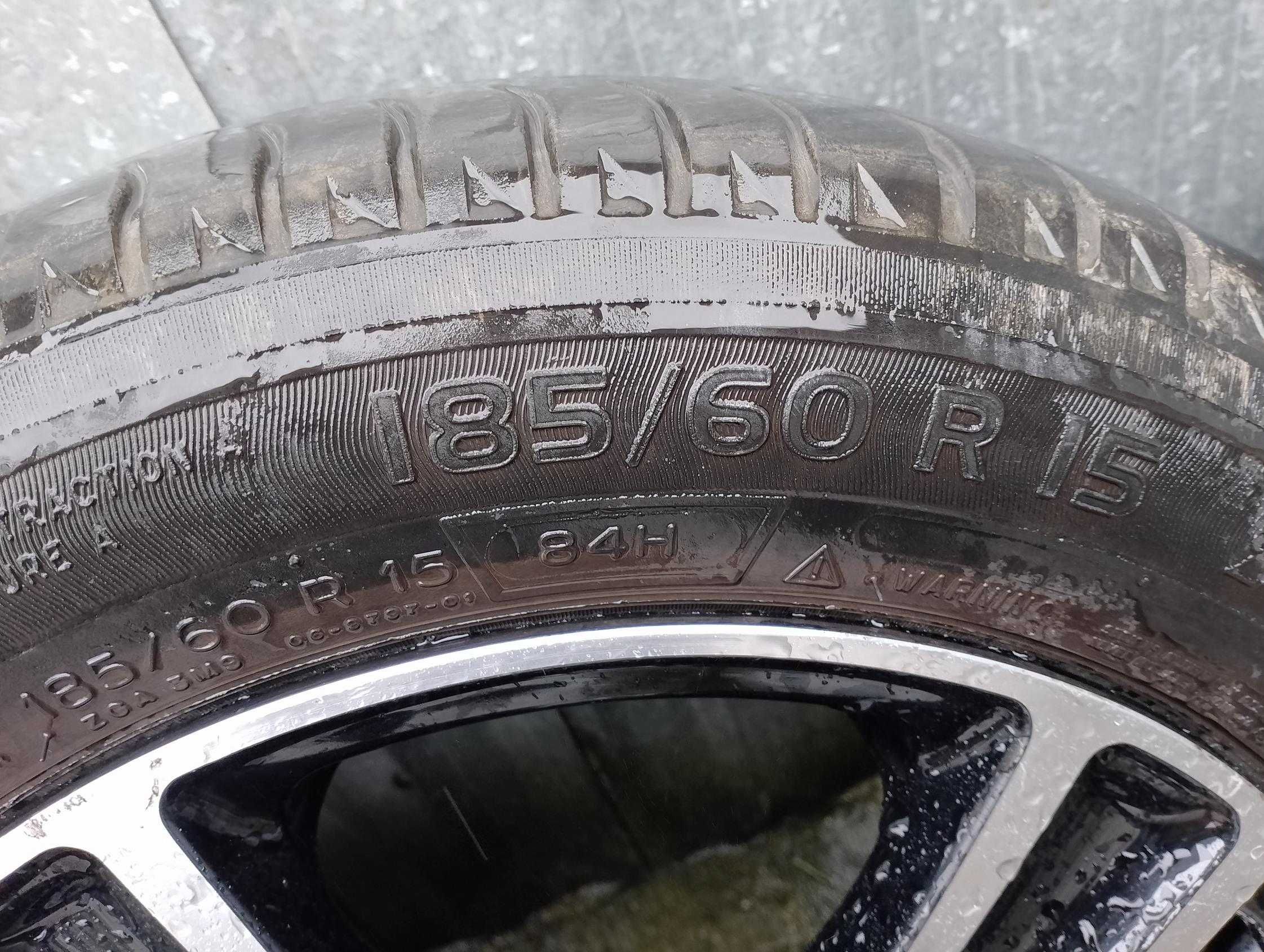 Koło na alufeldze Brock KBA 47544 z oponą Michelin 15"