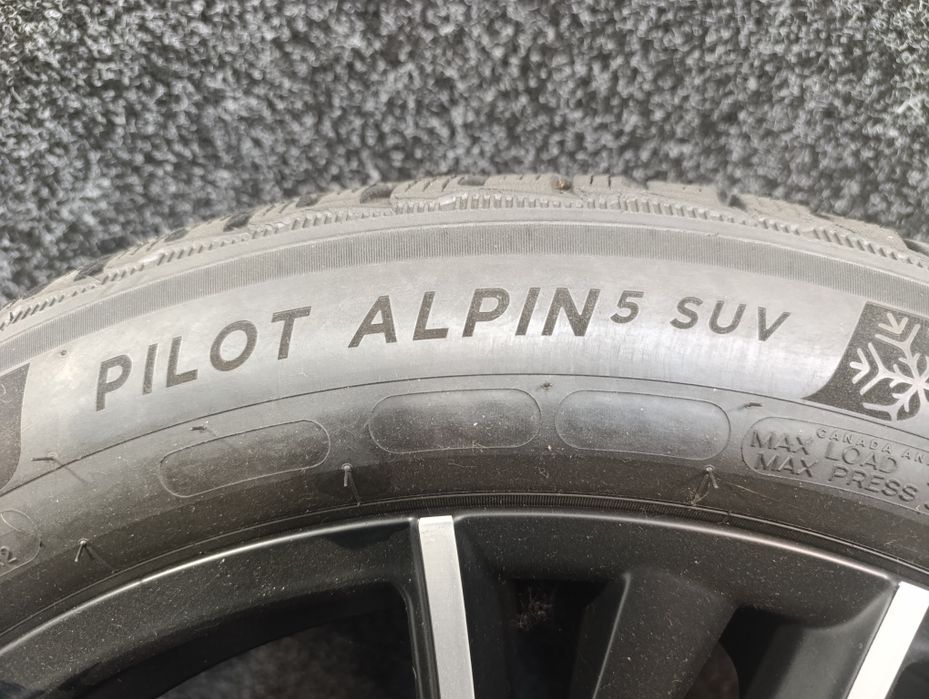 Пара  255/45R20 Michelin