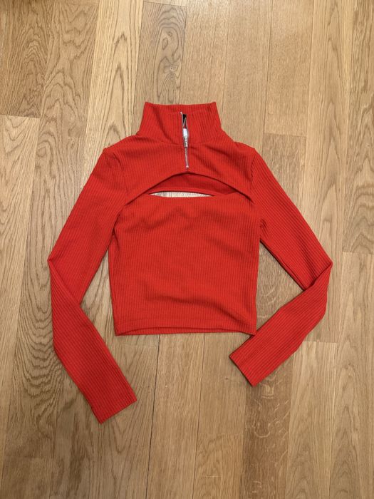 Czerwona Krótka Bluzka z Długim Rękawem