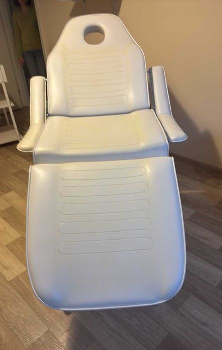 Кушетка косметологічна для косметолога/масажиста