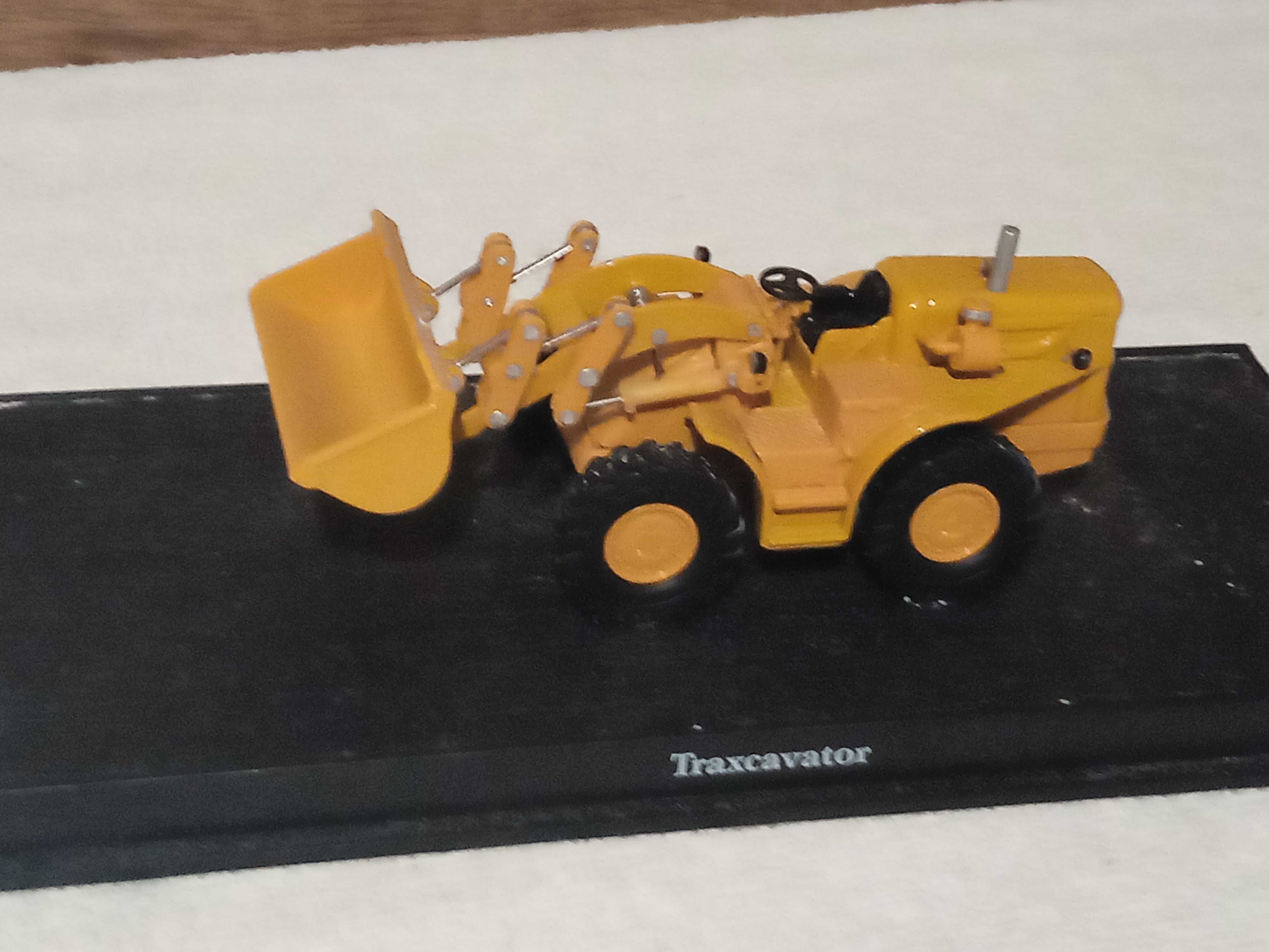 model maszyny budowlanej Traxcavator