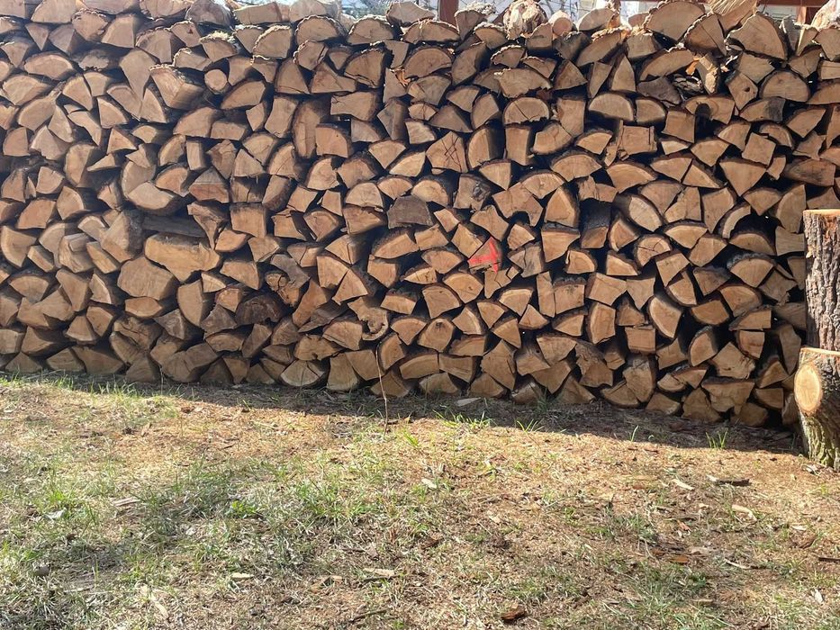Drewno opałowe – wysoka jakość, szybka dostawa!