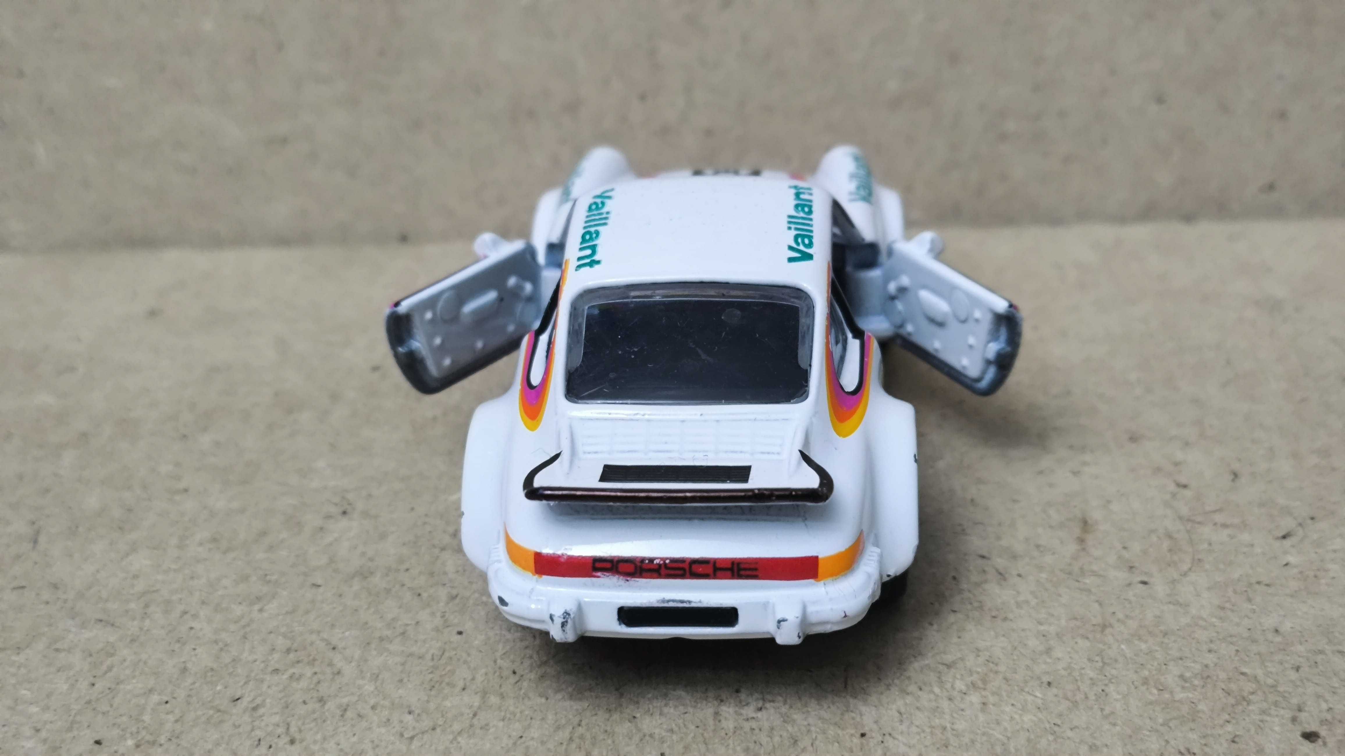 Машинка, модель Porsche 934 Majorette 1.57 REF269C