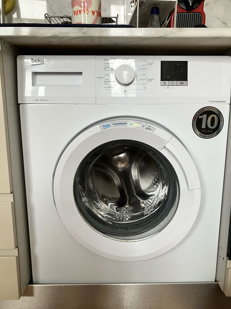 Máquina de Lavar Roupa BEKO WFTE 7611 WWR (7 kg - 1200 rpm - Branco)