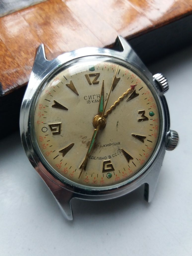 Signał zegarek z funkcją alarmu-budzika vintage